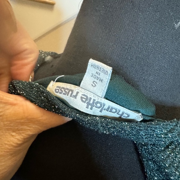 160-EUC Green glitzy dress - Picture 4 of 5